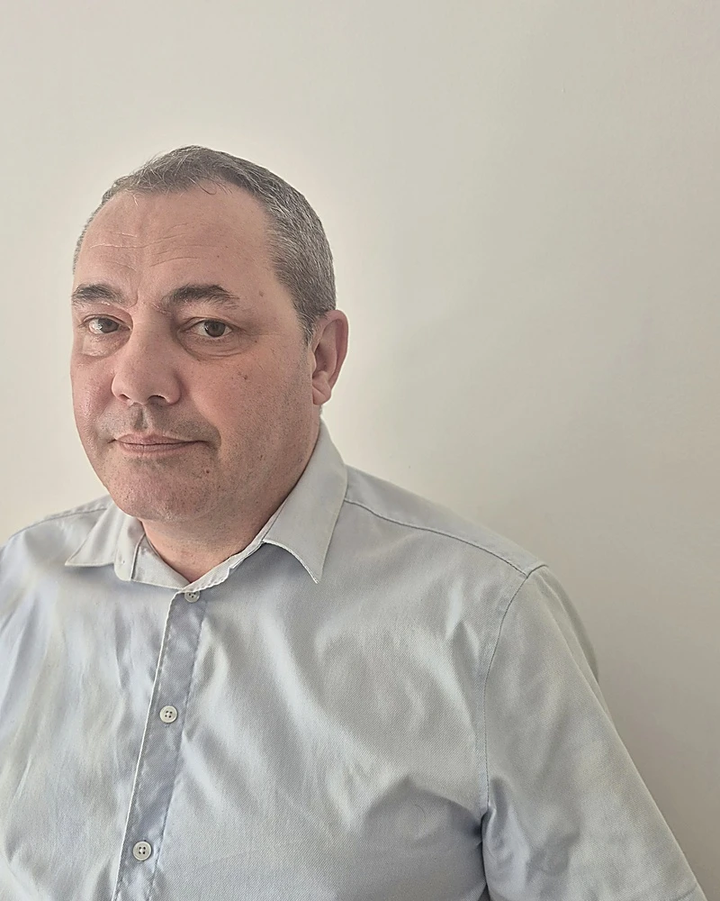Portrait de Denis Schellaert, Sophrologue certifié à Six-Fours-les-Plages